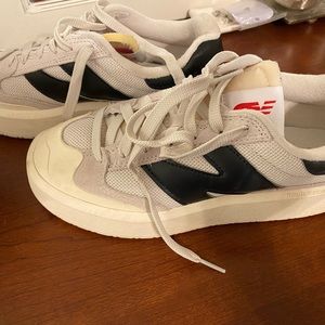 New Balance CT302 Moonbeam/Blk Men’s Sz 6 Women’s Sz 7.5 Only worn a few times